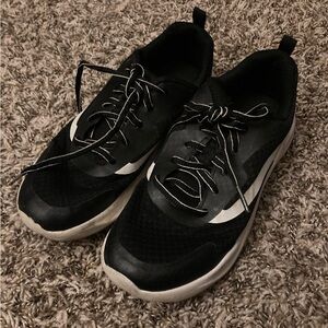 Athletic Works Black and White Sneakers with Cushioned Sole